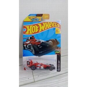 Hot Wheels HW-4-Trac HW Race Day 4/10 Mattel Brand New 2022